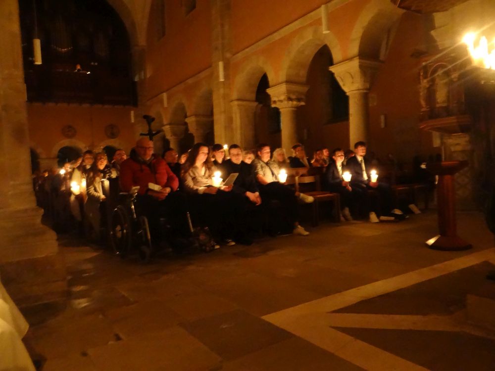 Das Licht erreicht die Gemeinde